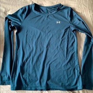 Women’s Under Armour dry fit long sleeve shirt.